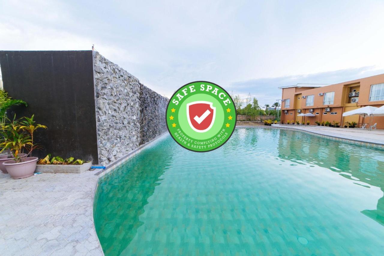 RedDoorz Premium near Health Centrum Banica Roxas City Exterior foto
