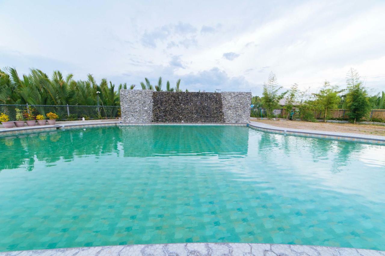 RedDoorz Premium near Health Centrum Banica Roxas City Exterior foto