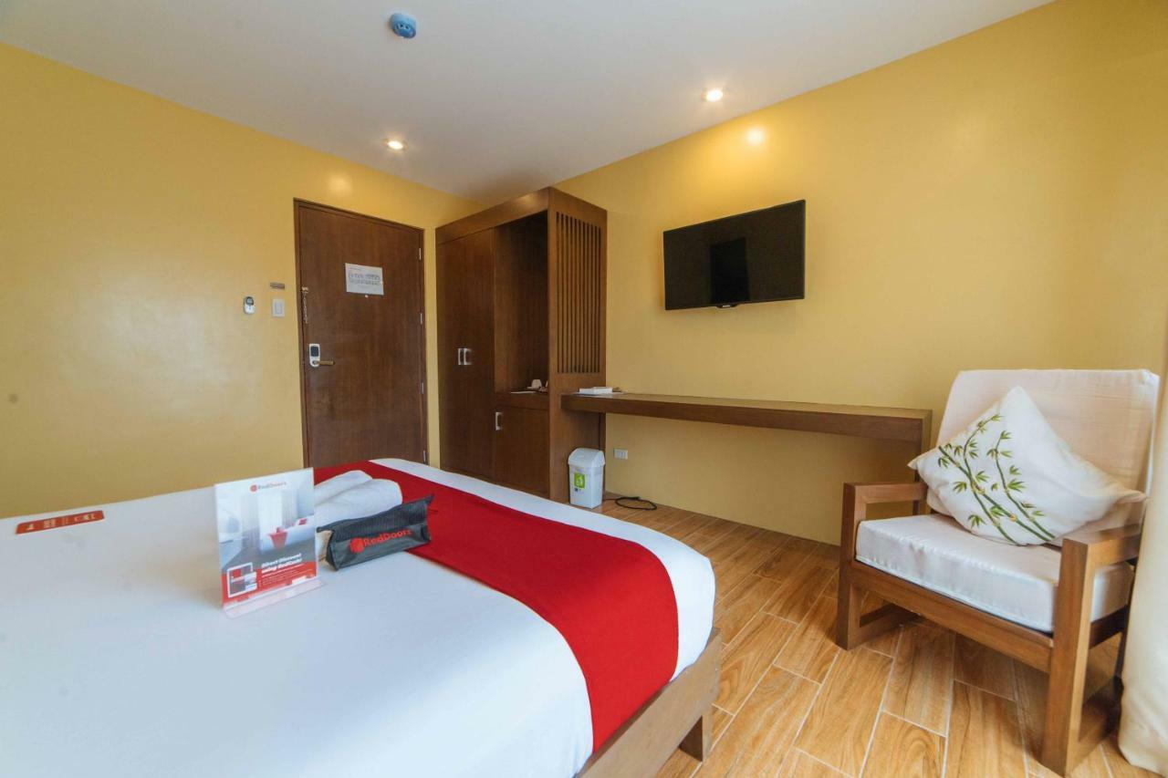 RedDoorz Premium near Health Centrum Banica Roxas City Exterior foto