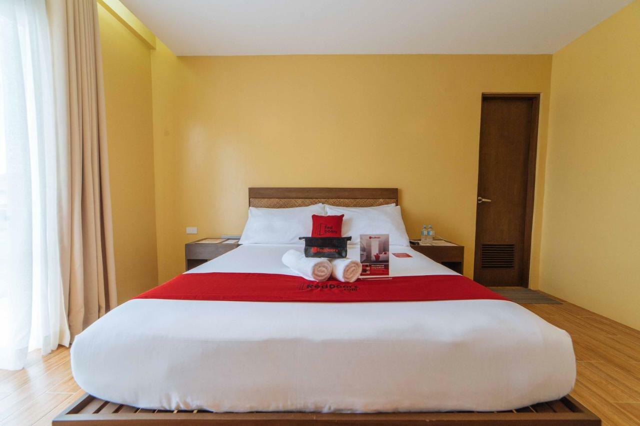 RedDoorz Premium near Health Centrum Banica Roxas City Exterior foto