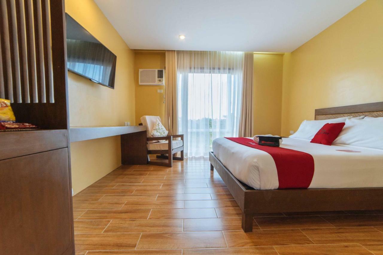 RedDoorz Premium near Health Centrum Banica Roxas City Exterior foto