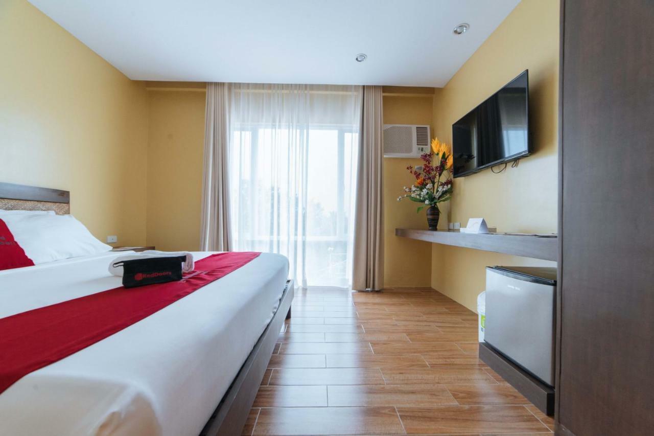 RedDoorz Premium near Health Centrum Banica Roxas City Exterior foto