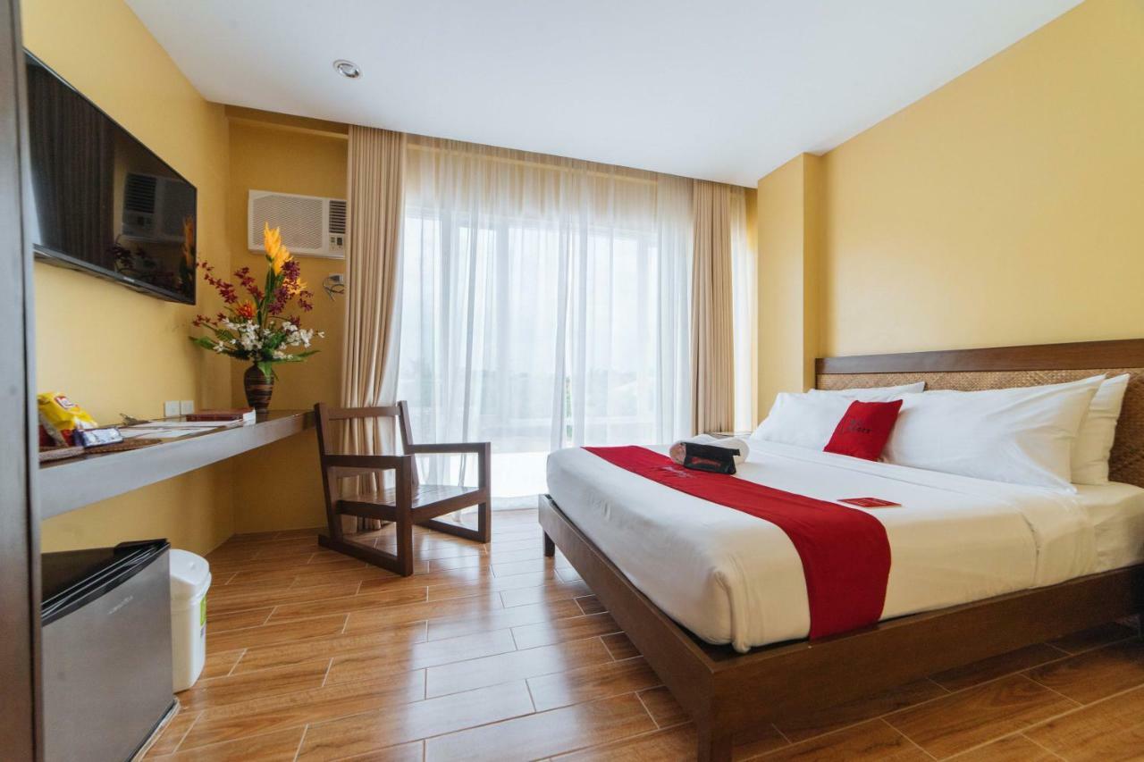 RedDoorz Premium near Health Centrum Banica Roxas City Exterior foto