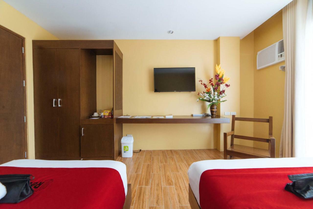 RedDoorz Premium near Health Centrum Banica Roxas City Exterior foto