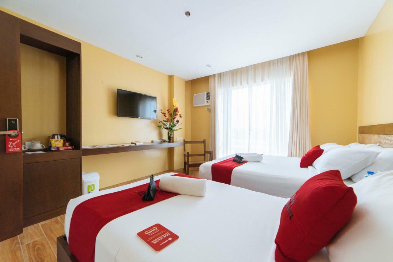 RedDoorz Premium near Health Centrum Banica Roxas City Exterior foto