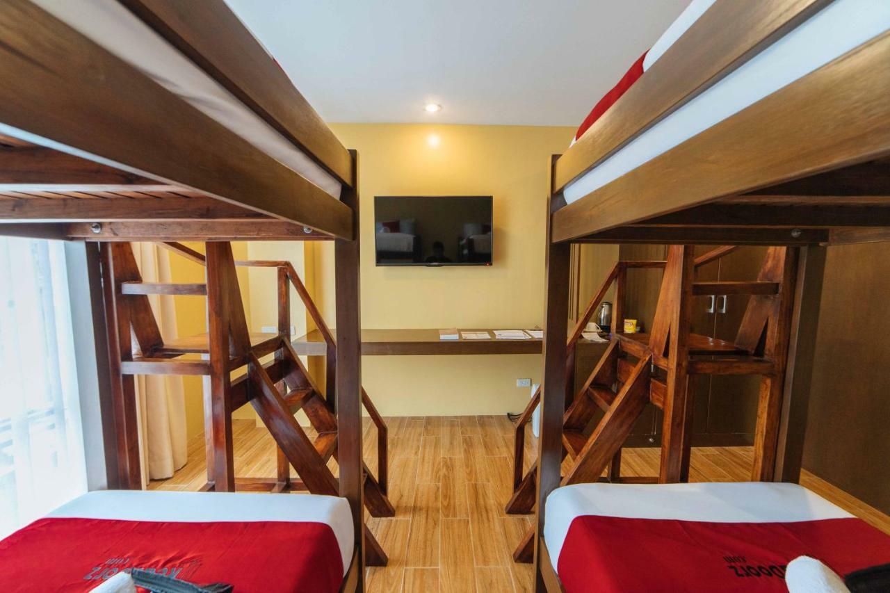 RedDoorz Premium near Health Centrum Banica Roxas City Exterior foto