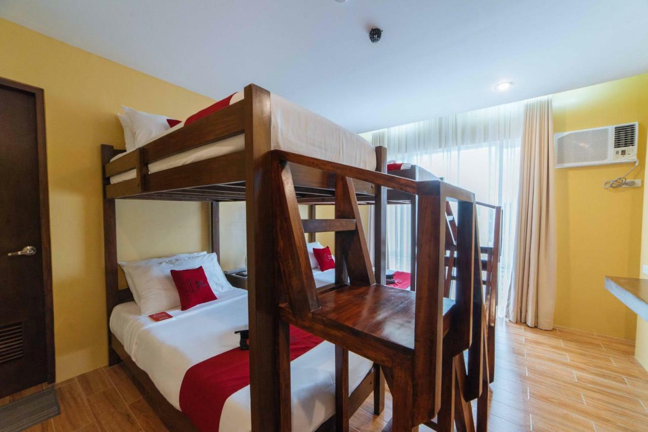 RedDoorz Premium near Health Centrum Banica Roxas City Exterior foto