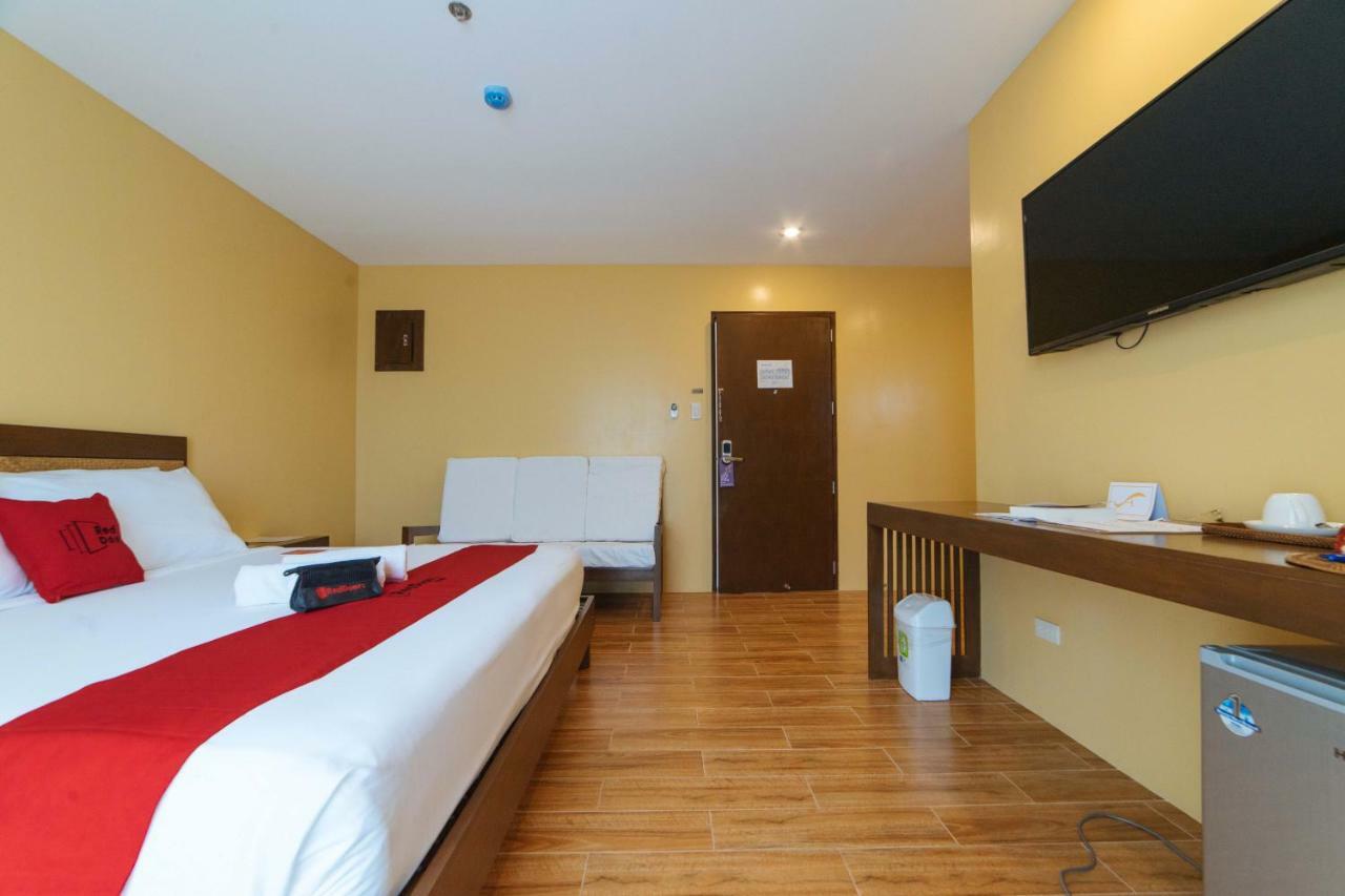 RedDoorz Premium near Health Centrum Banica Roxas City Exterior foto