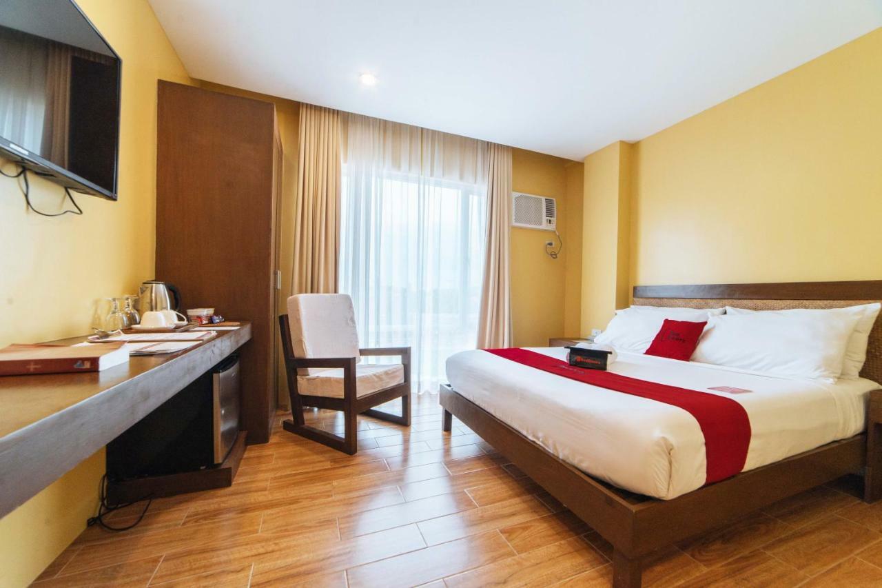 RedDoorz Premium near Health Centrum Banica Roxas City Exterior foto